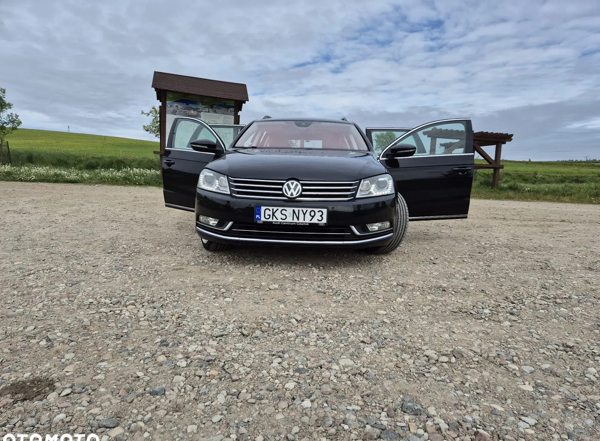 pomorskie Volkswagen Passat cena 44900 przebieg: 242000, rok produkcji 2013 z Kościerzyna